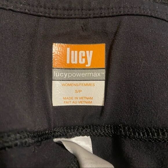 Lucy Black Athletic Bermuda Stretch Short - Picture 3 of 3
